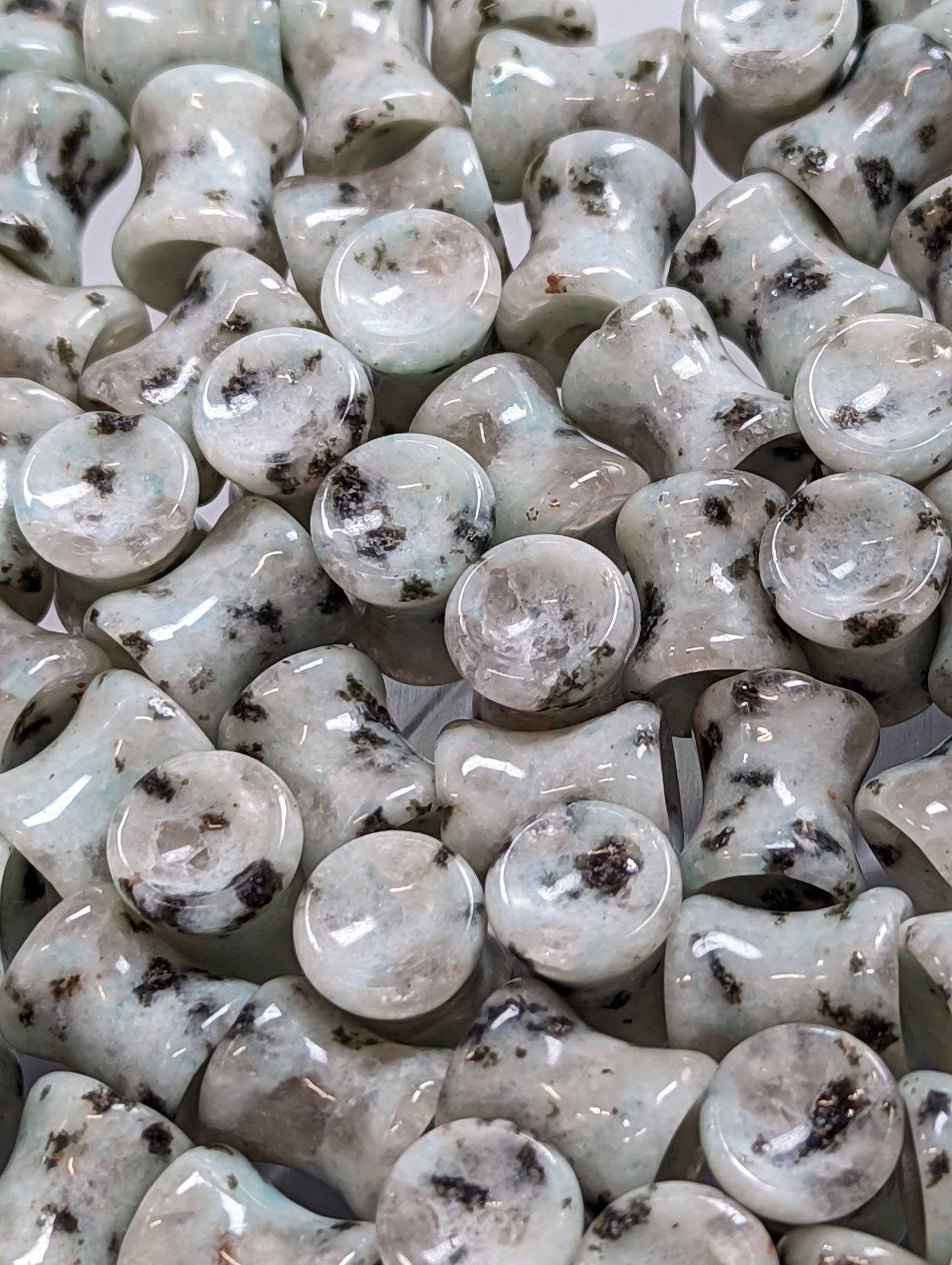 Concave Sesame Quartz Stone Plugs