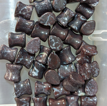 Teardrop Chicken Blood Stone Plugs