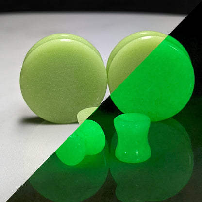 Classic Double Flare Glow Glass Plugs