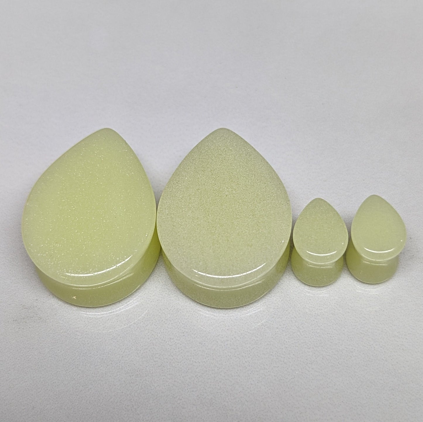Teardrop Glow Glass Plugs