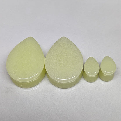 Teardrop Glow Glass Plugs