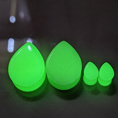 Teardrop Glow Glass Plugs