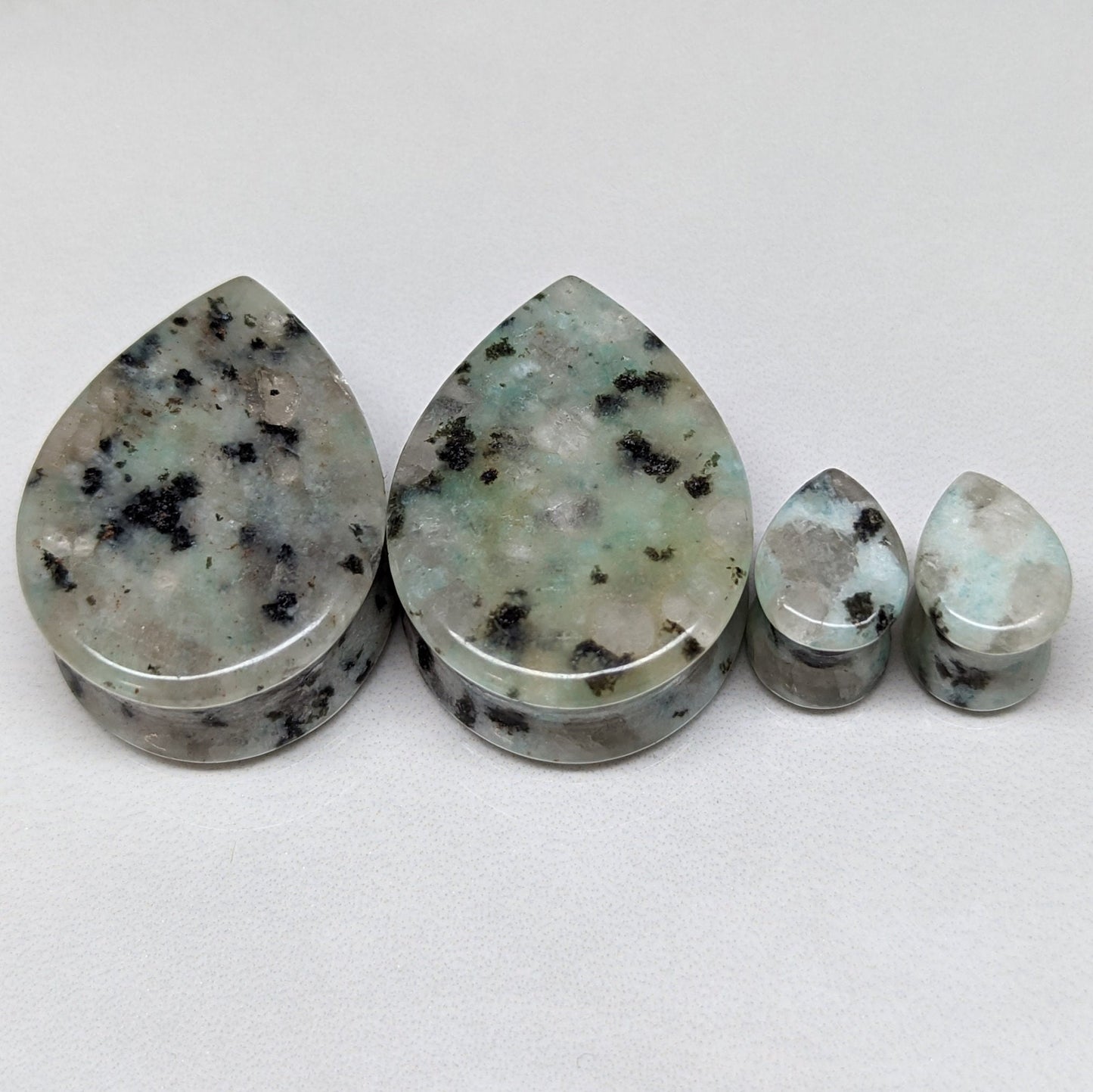 Teardrop Sesame Quartz Stone Plugs