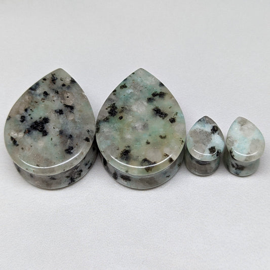 Teardrop Sesame Quartz Stone Plugs
