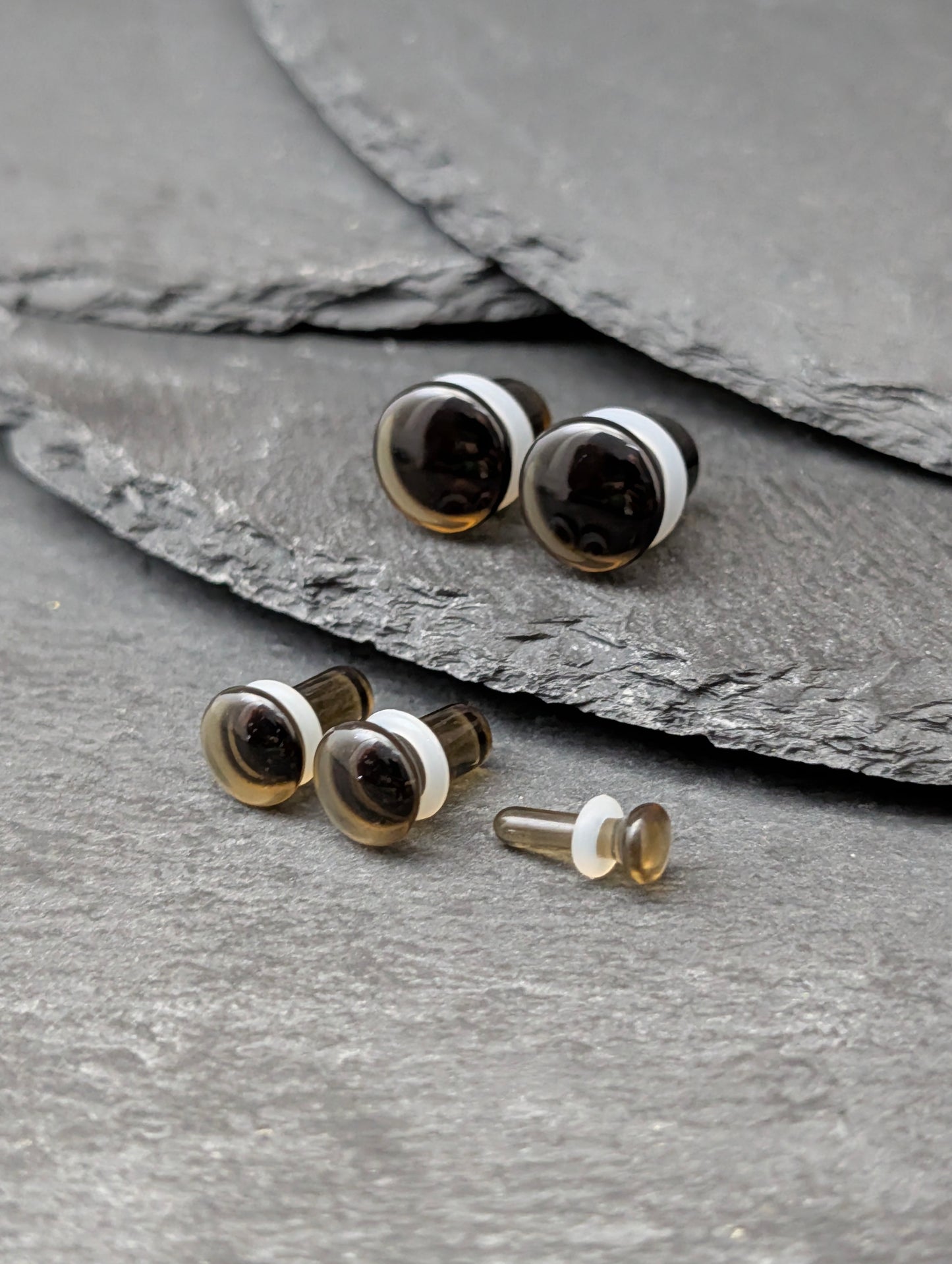 Brown Glass Single Flare Plugs